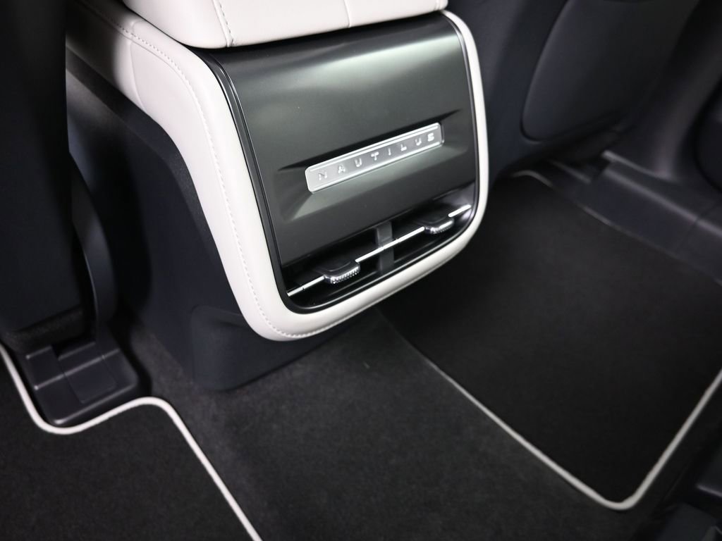 New 2026 Lincoln Nautilus Premier image 31