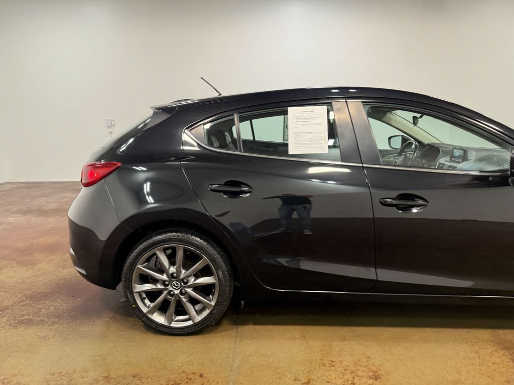 Used 2018 MAZDA MAZDA3 Touring FWD image 33
