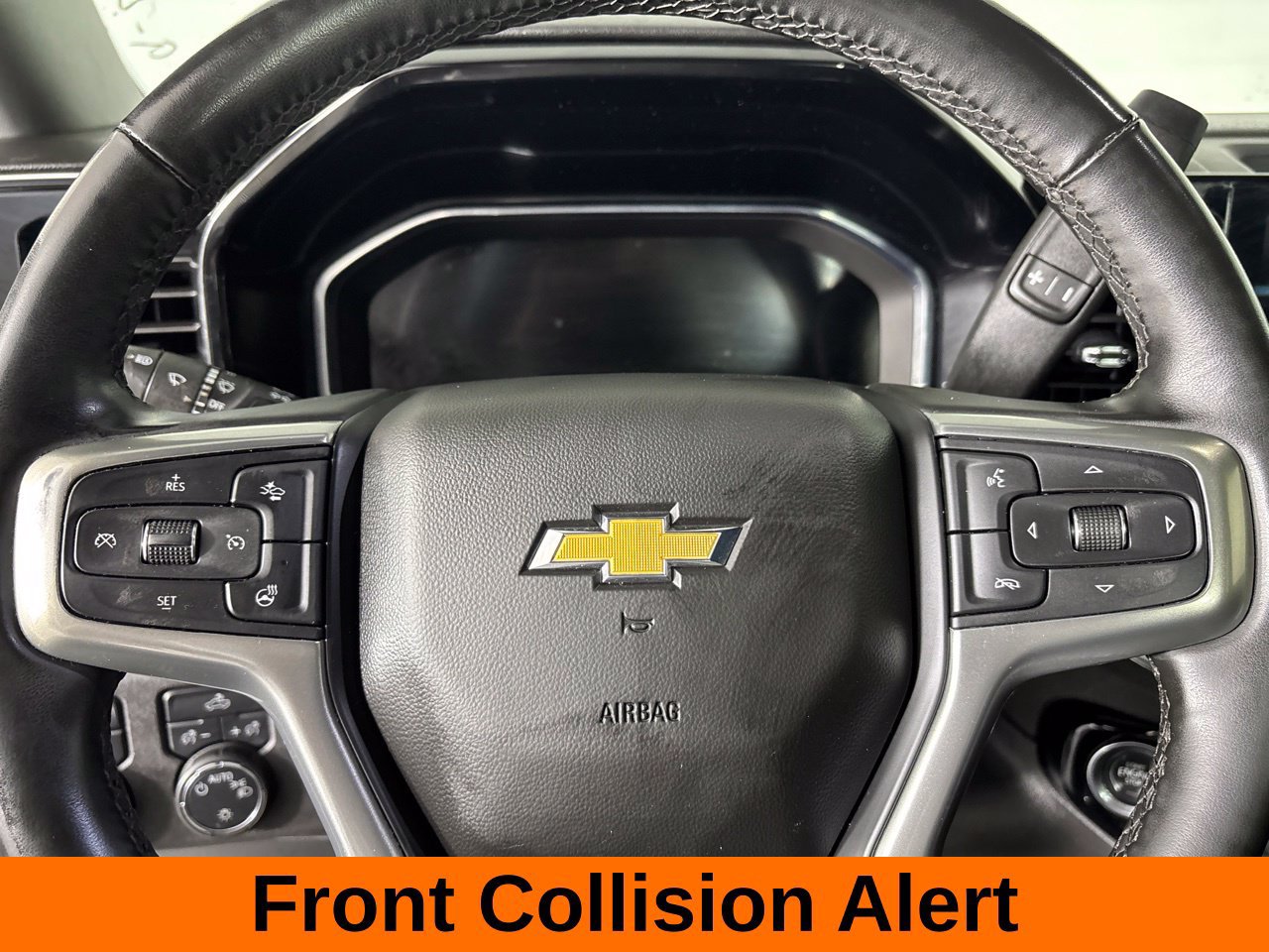 Used 2024 Chevrolet Silverado 1500 LT AWD/4WD image 15