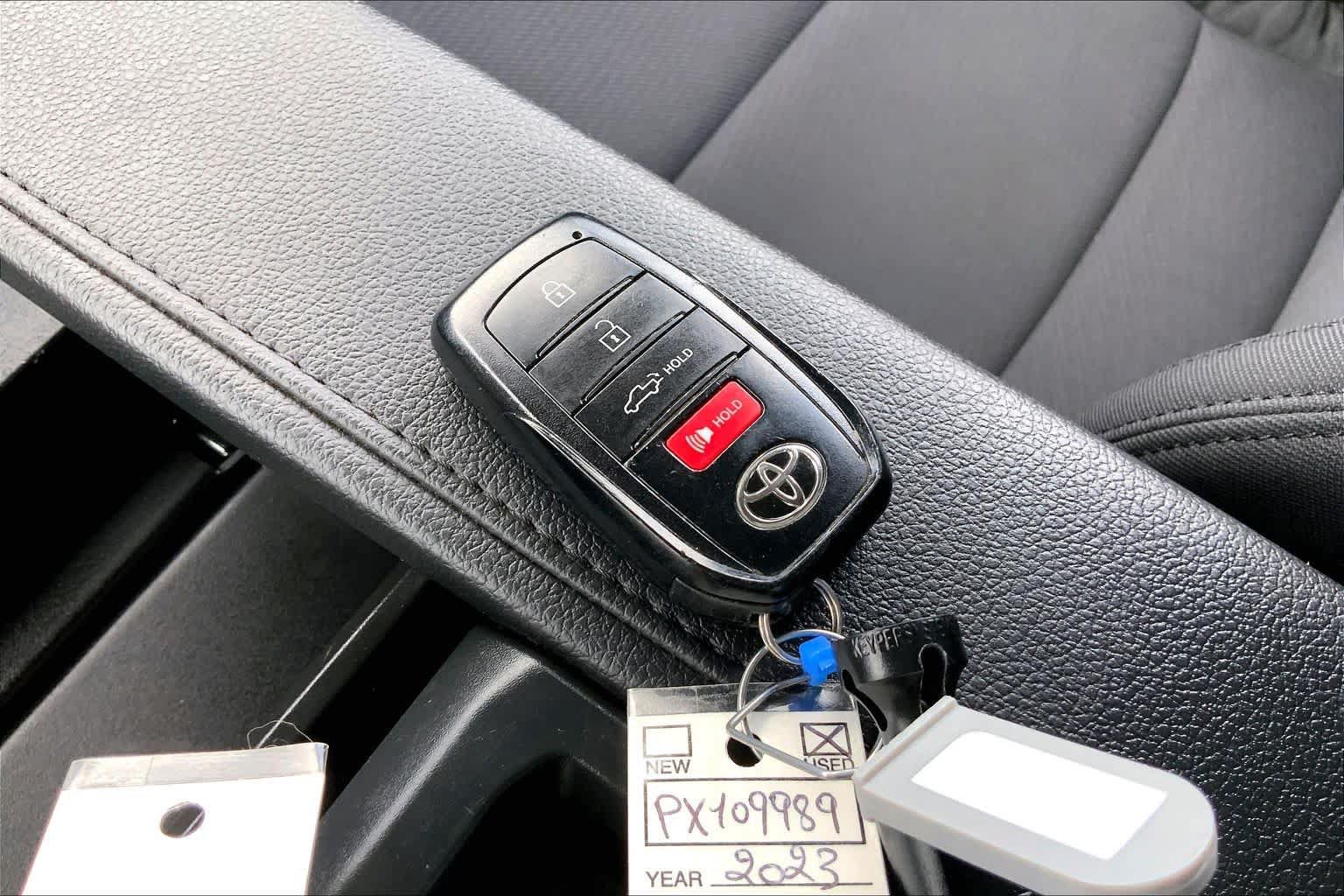 Used 2023 Toyota Tundra SR5 AWD/4WD image 10