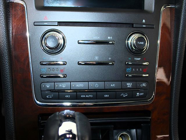 Used 2016 Lincoln Navigator Select image 16