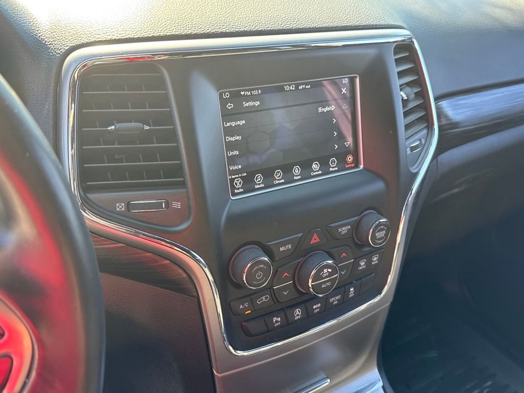 Used 2021 Jeep Grand Cherokee Laredo image 19