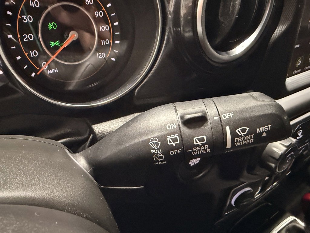 Used 2023 Jeep Wrangler Unlimited Sahara image 35