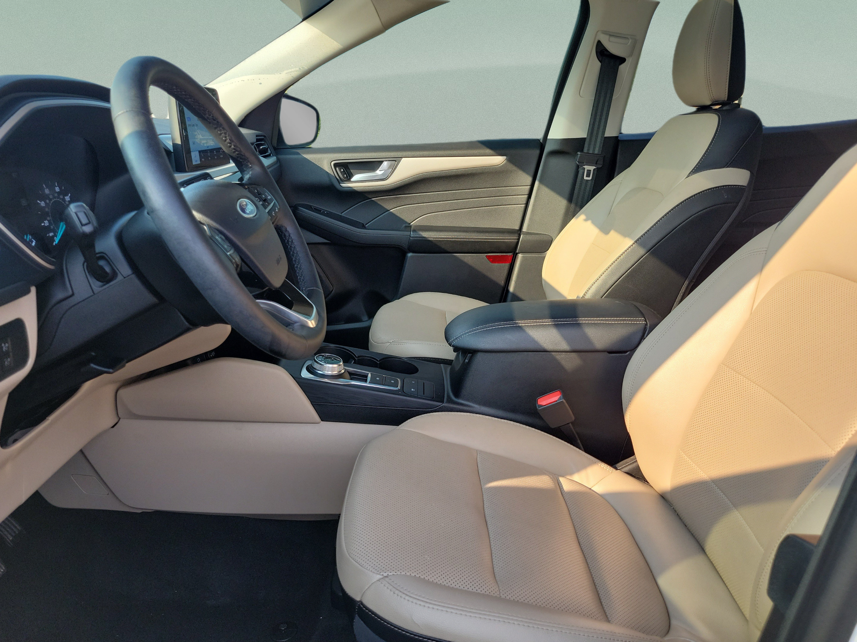 Used 2022 Ford Escape SEL AWD/4WD image 15