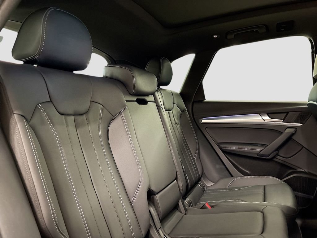 Certified 2025 Audi Q5 2.0T Premium Plus w/ Premium Plus Package image 16