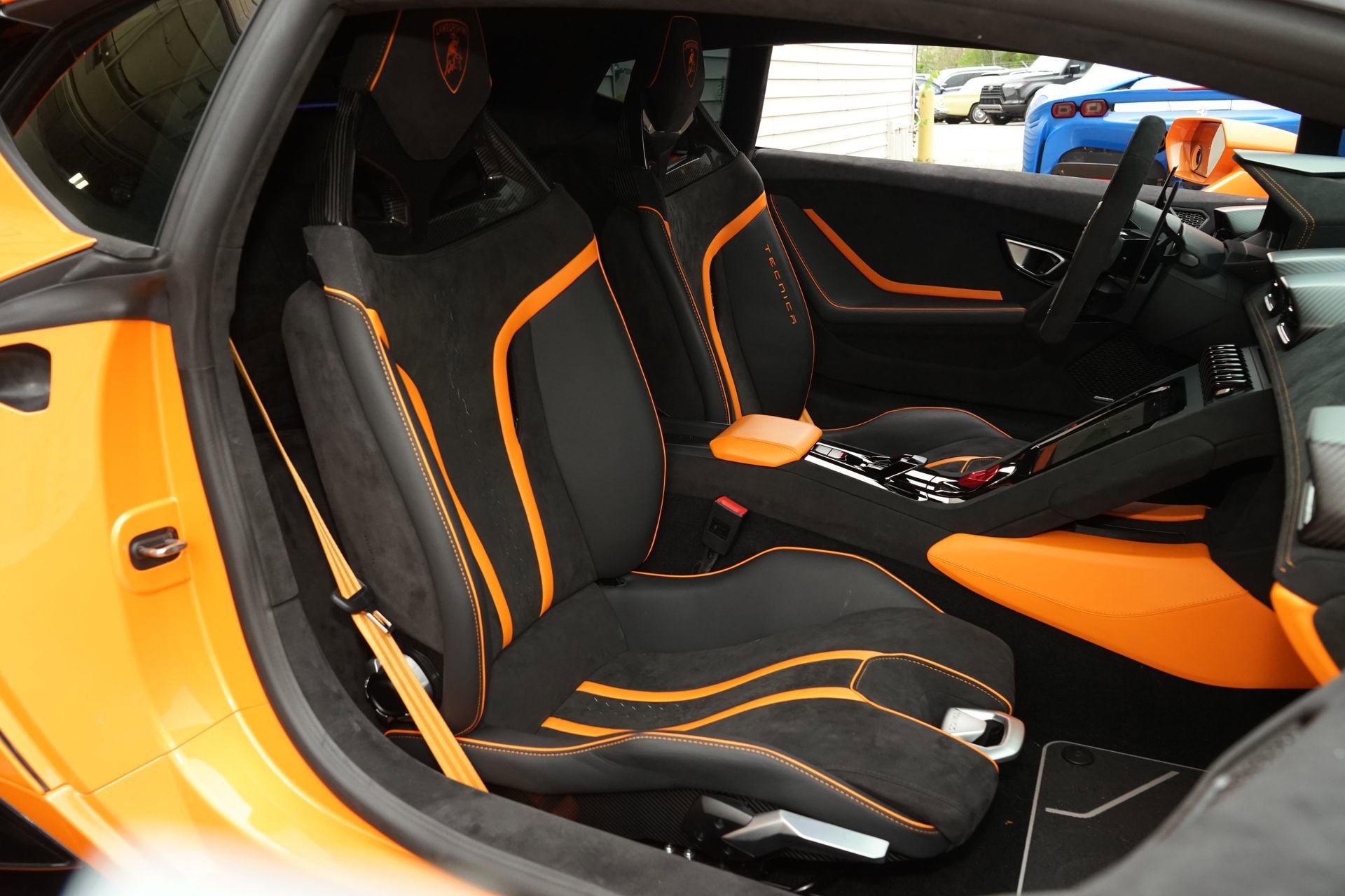 Used 2023 Lamborghini Huracan Tecnica image 10