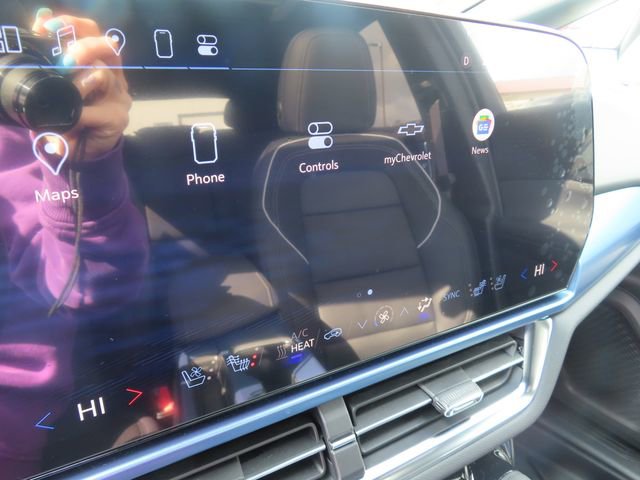 Used 2025 Chevrolet Equinox EV LT w/ Convenience Package II FWD image 23