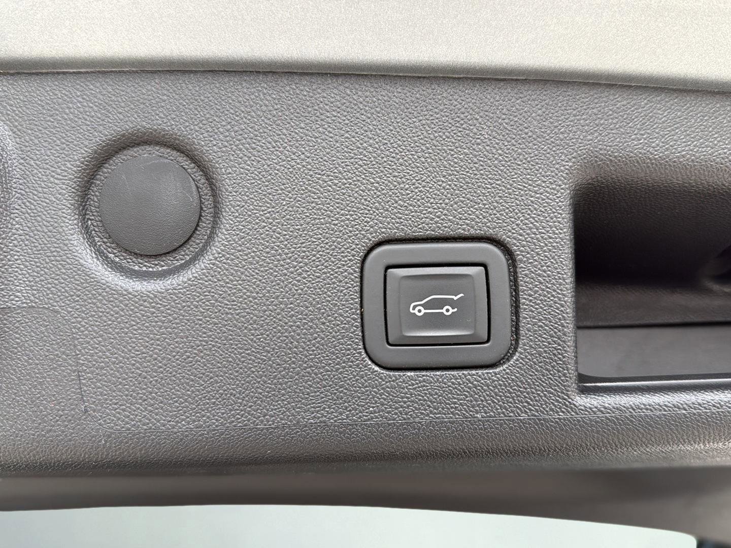 Used 2024 Chevrolet Equinox LT FWD image 21