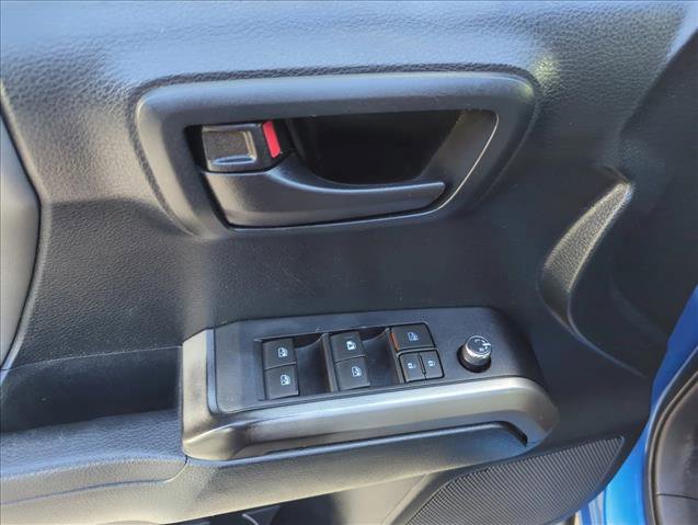 Certified 2016 Toyota Tacoma SR5 w/ SR5 Appearance Package (SN) image 11