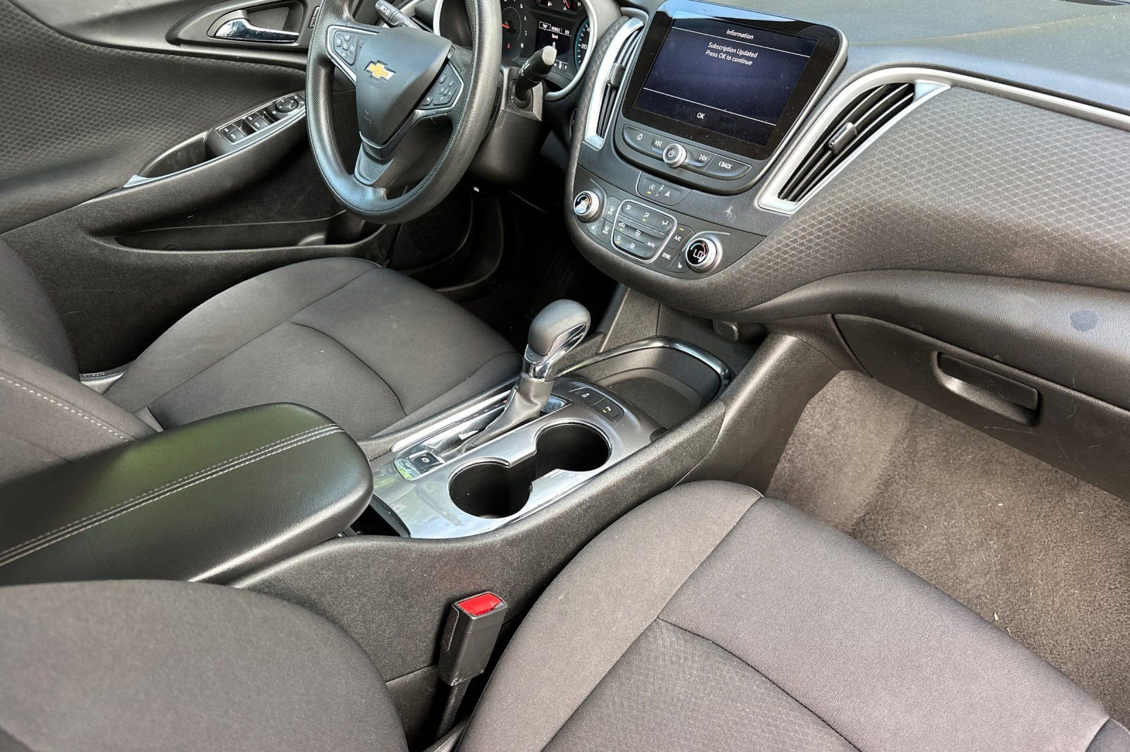 Used 2024 Chevrolet Malibu LT FWD image 11