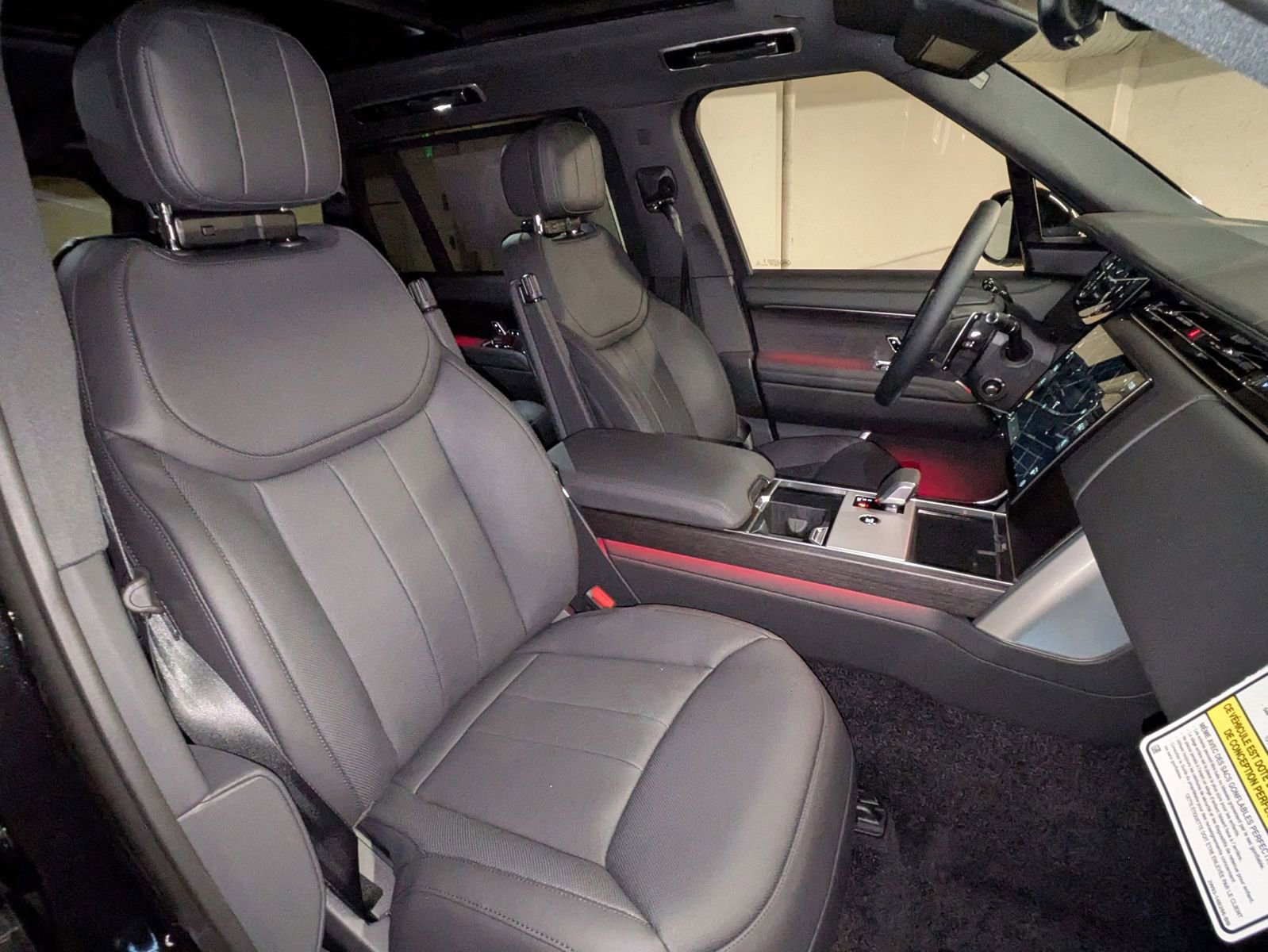 New 2026 Land Rover Range Rover Long Wheelbase SE AWD/4WD image 30