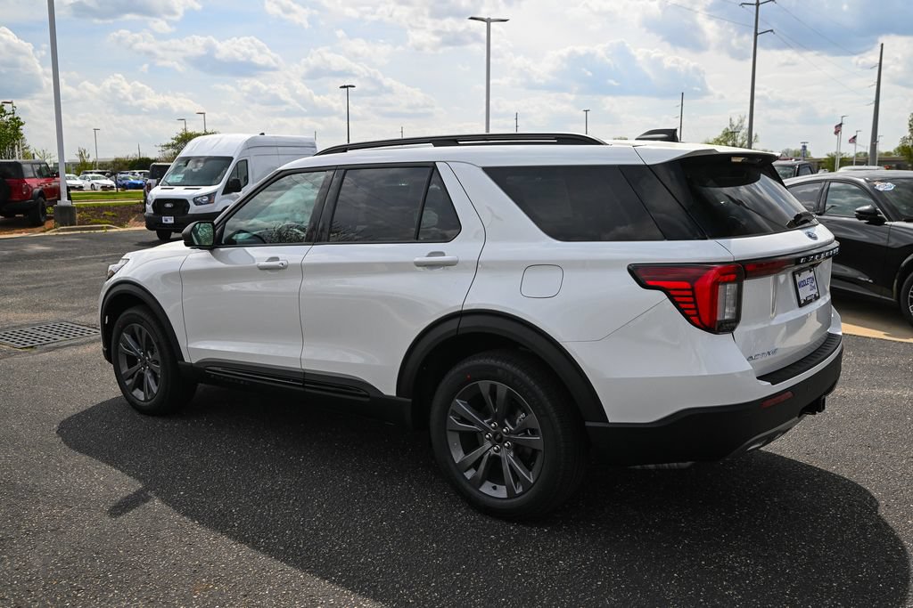 New 2026 Ford Explorer Active w/ Active Comfort Package AWD/4WD image 7