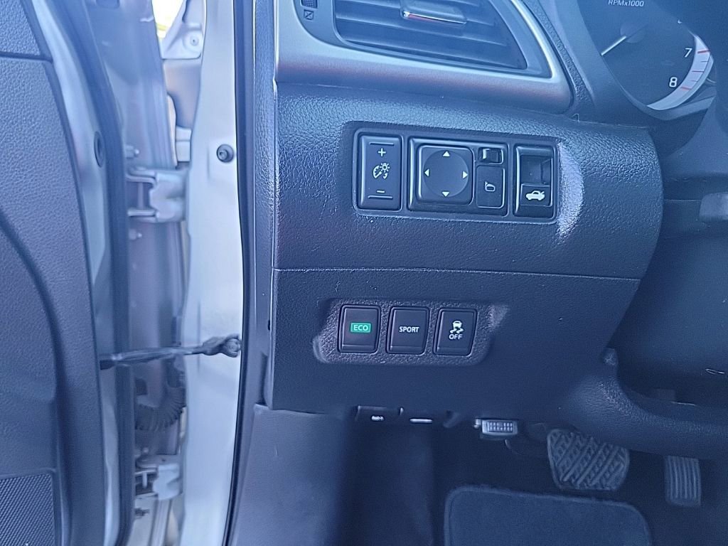 Used 2015 Nissan Sentra SV FWD image 21