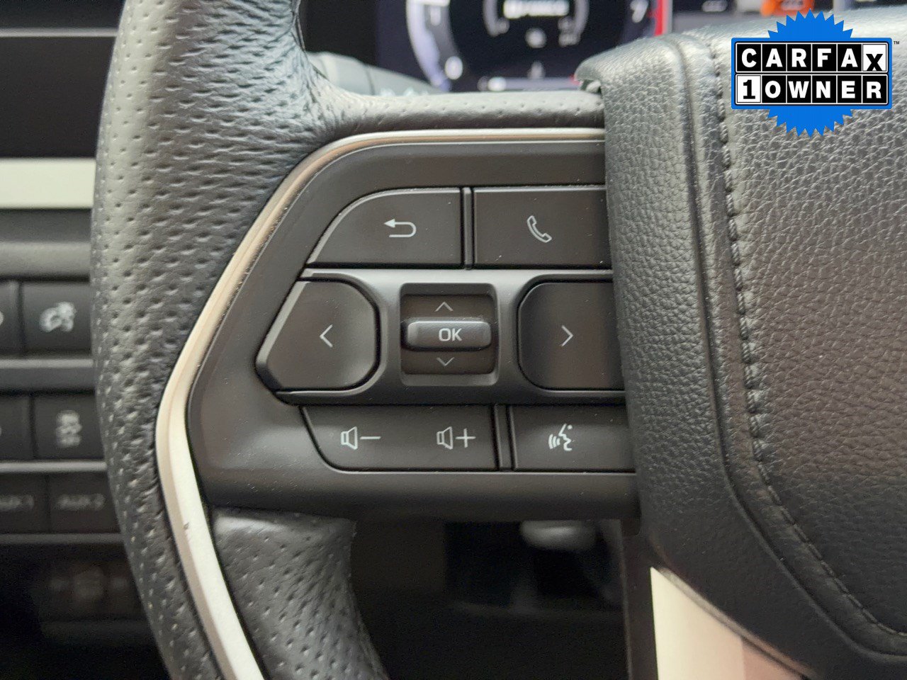Used 2024 Toyota Tacoma TRD Sport w/ TRD Sport Upgrade Package AWD/4WD image 18