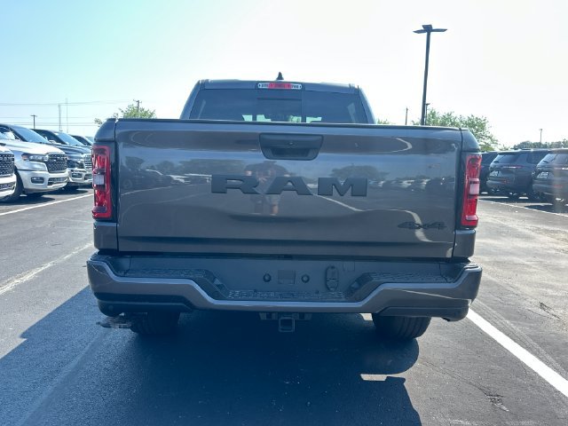 New 2026 RAM 1500 Express AWD/4WD image 6