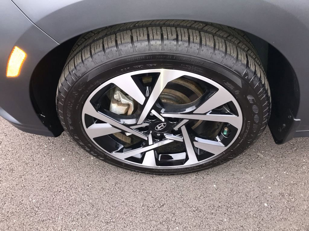 Used 2023 Hyundai Kona Limited w/ Cargo Package image 10