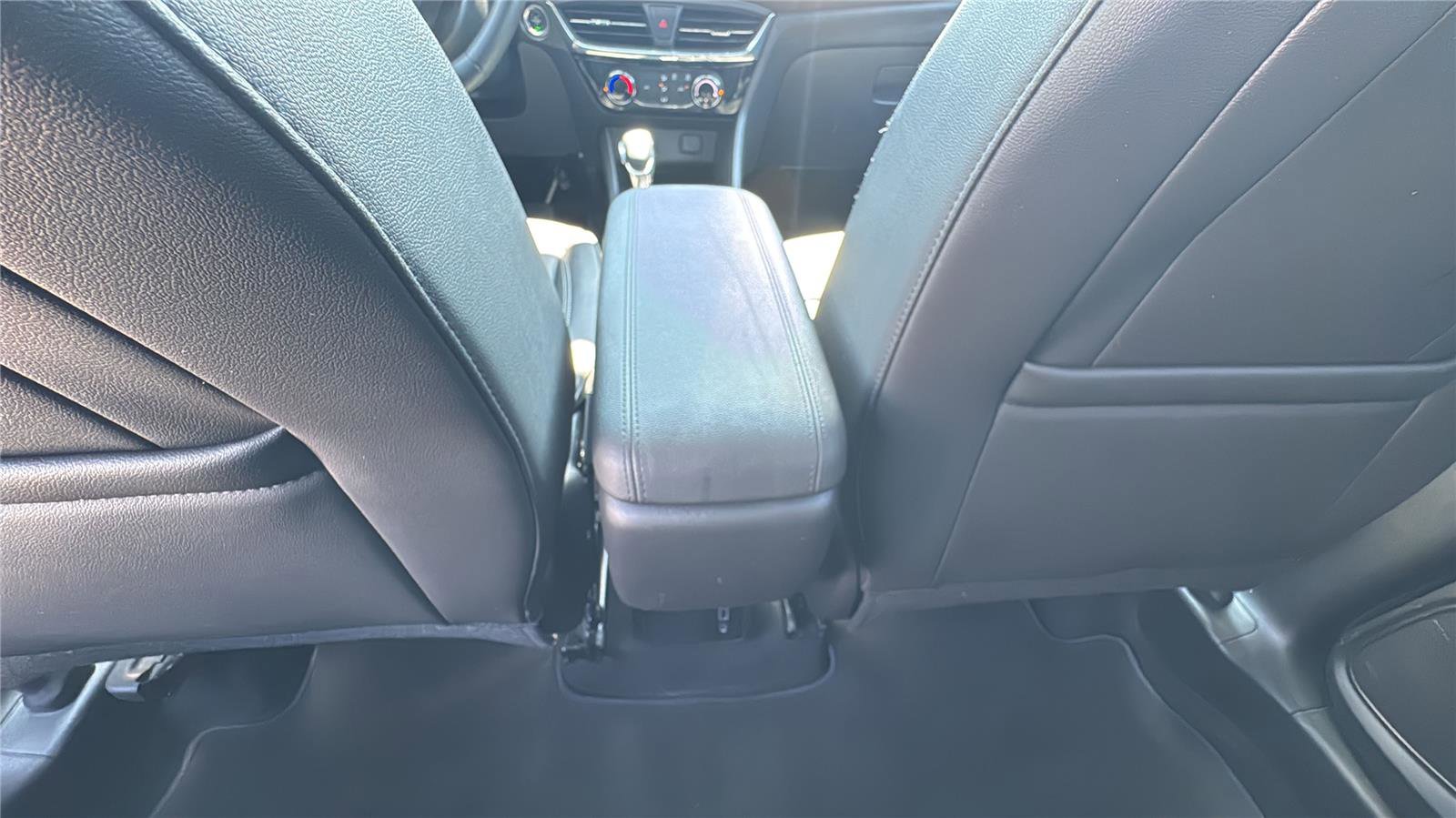 Used 2024 Buick Encore GX Sport Touring FWD image 24