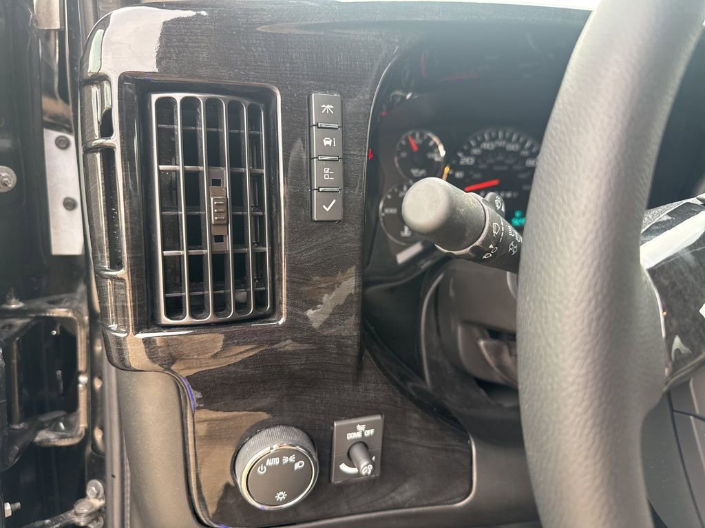 New 2025 GMC Savana 2500 Extended w/ Driver Convenience Package image 34