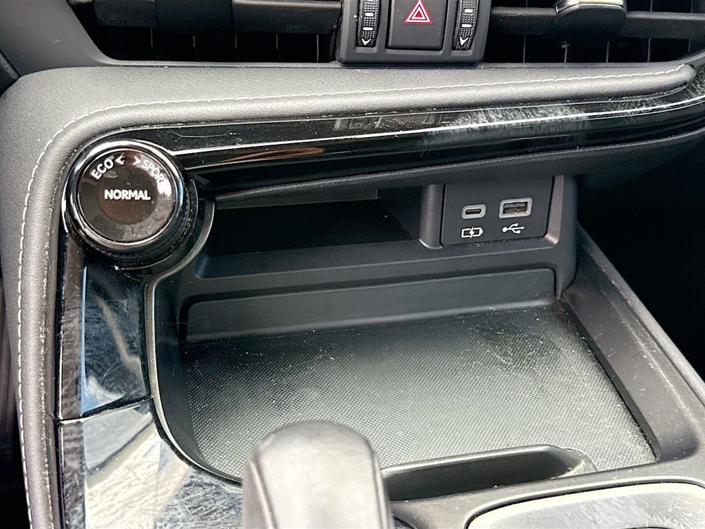 Used 2023 Lexus NX 250 FWD w/ Towing Package (2000 Lbs) image 15