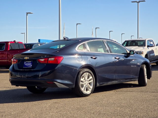 Used 2017 Chevrolet Malibu LT FWD image 22