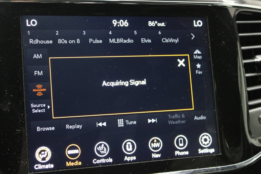 Used 2022 Jeep Grand Cherokee Laredo X RWD image 43