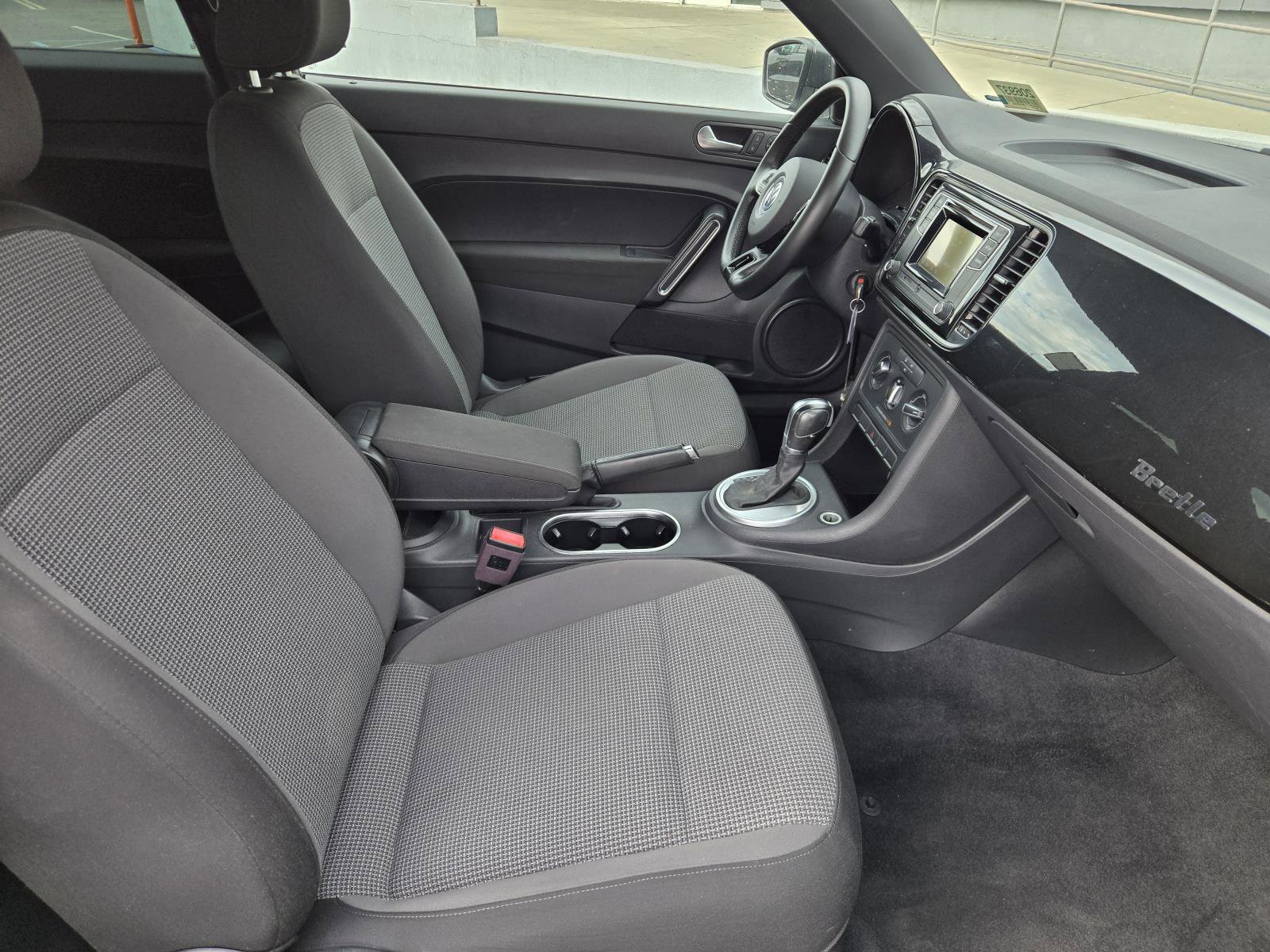 Used 2018 Volkswagen Beetle 2.0T S image 26