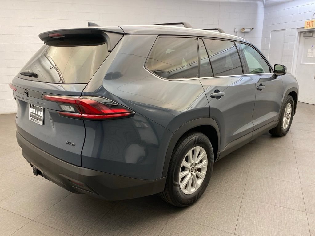 Used 2025 Toyota Grand Highlander AWD image 6