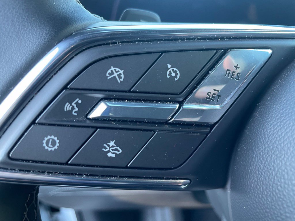 Used 2025 Buick Enclave Sport Touring w/ Power Package FWD image 14