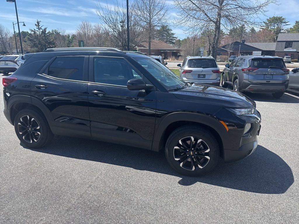 Used 2022 Chevrolet TrailBlazer LT w/ Convenience Package AWD/4WD image 5