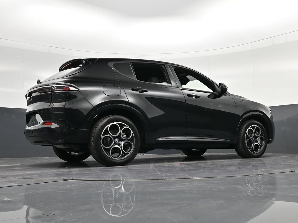 Used 2025 Alfa Romeo Tonale AWD/4WD image 33