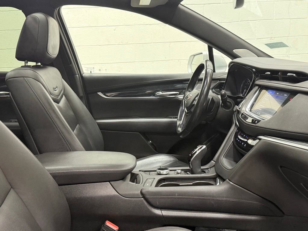 Used 2020 Cadillac XT5 Premium Luxury w/ LPO, Floor Liner Package image 36