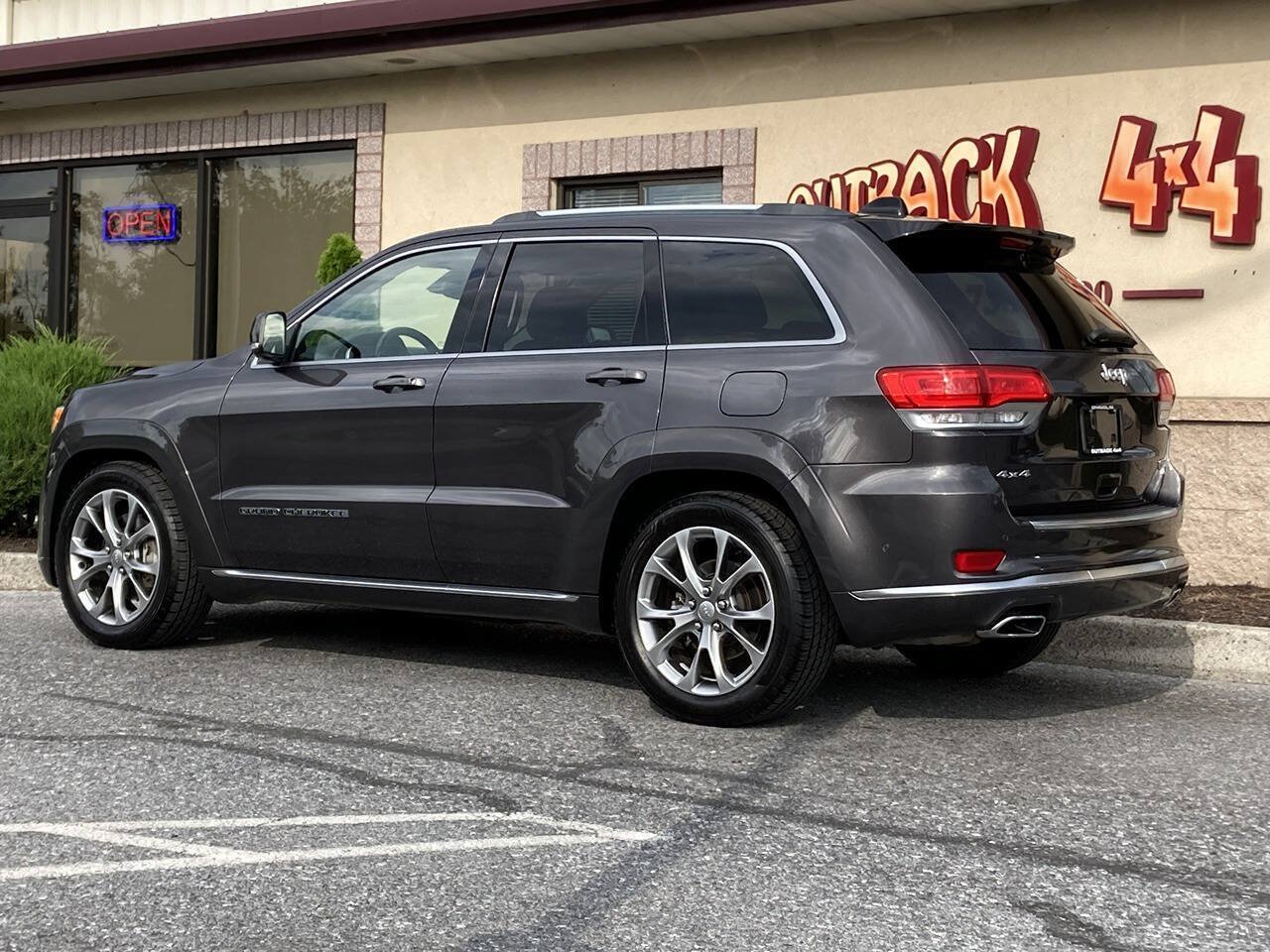 Used 2021 Jeep Grand Cherokee Summit w/ Platinum Series Group AWD/4WD image 3