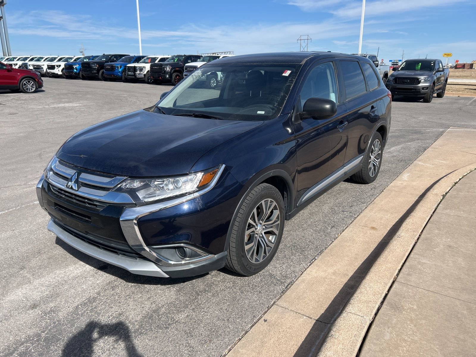 Used 2018 Mitsubishi Outlander ES