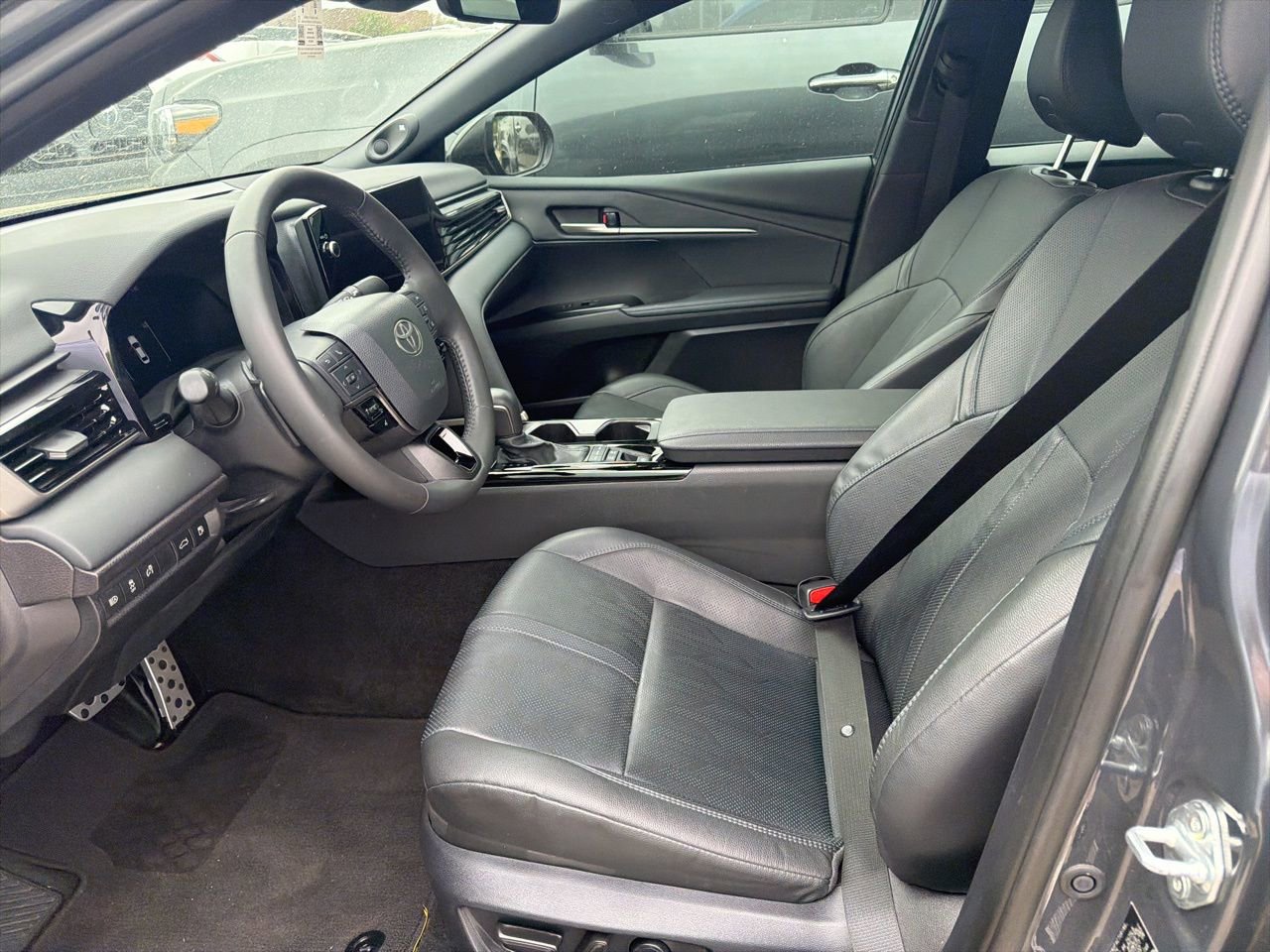 Used 2025 Toyota Camry XSE w/ Premium Package image 10