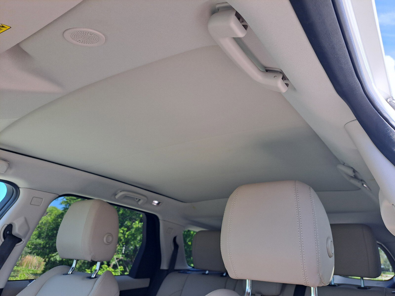 Certified 2025 Land Rover Discovery Sport S image 19