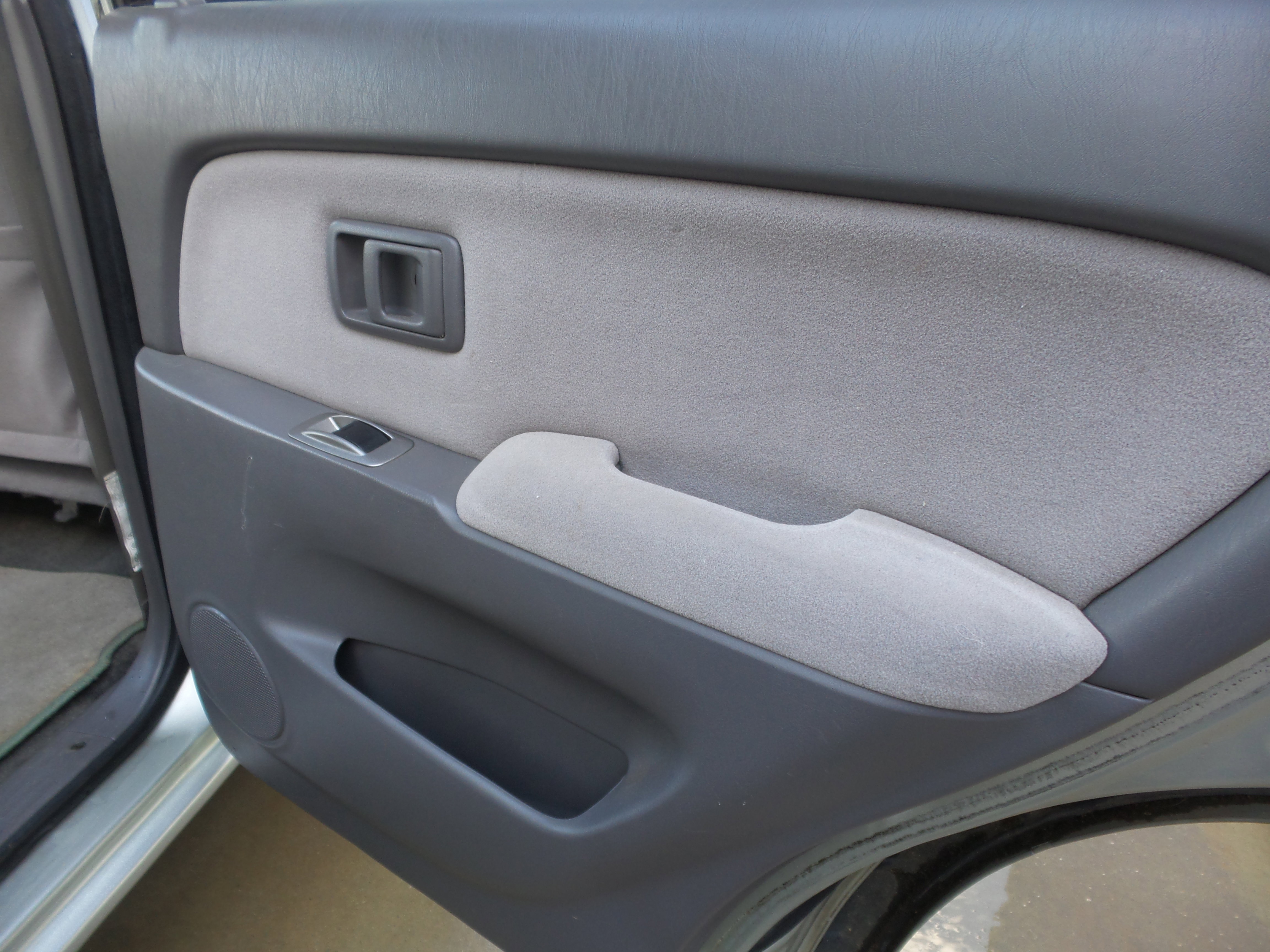 Used 2001 Toyota 4Runner SR5 image 24