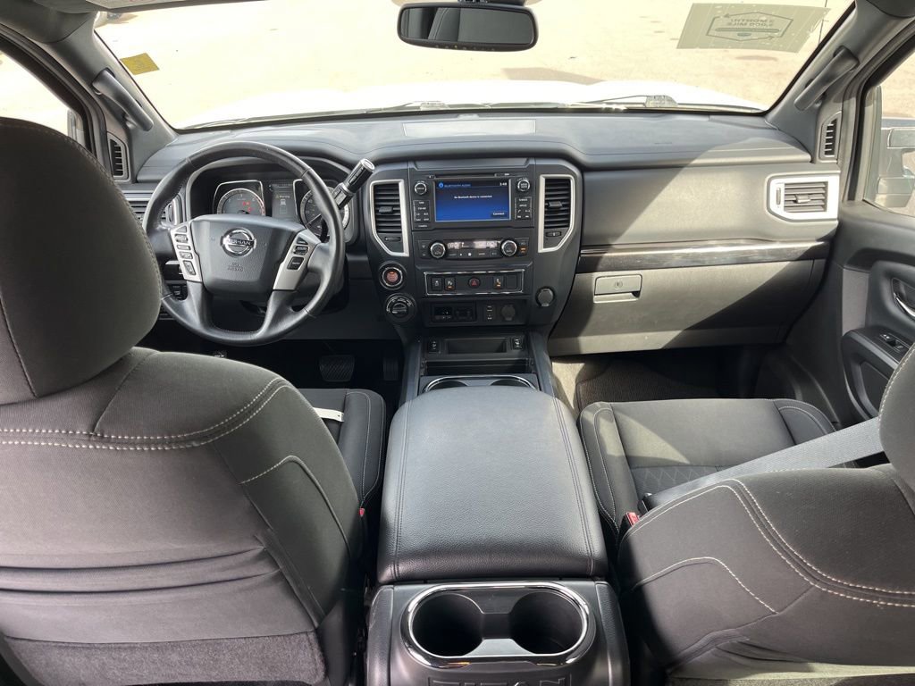 Used 2018 Nissan Titan SV w/ SV Convenience Package image 28