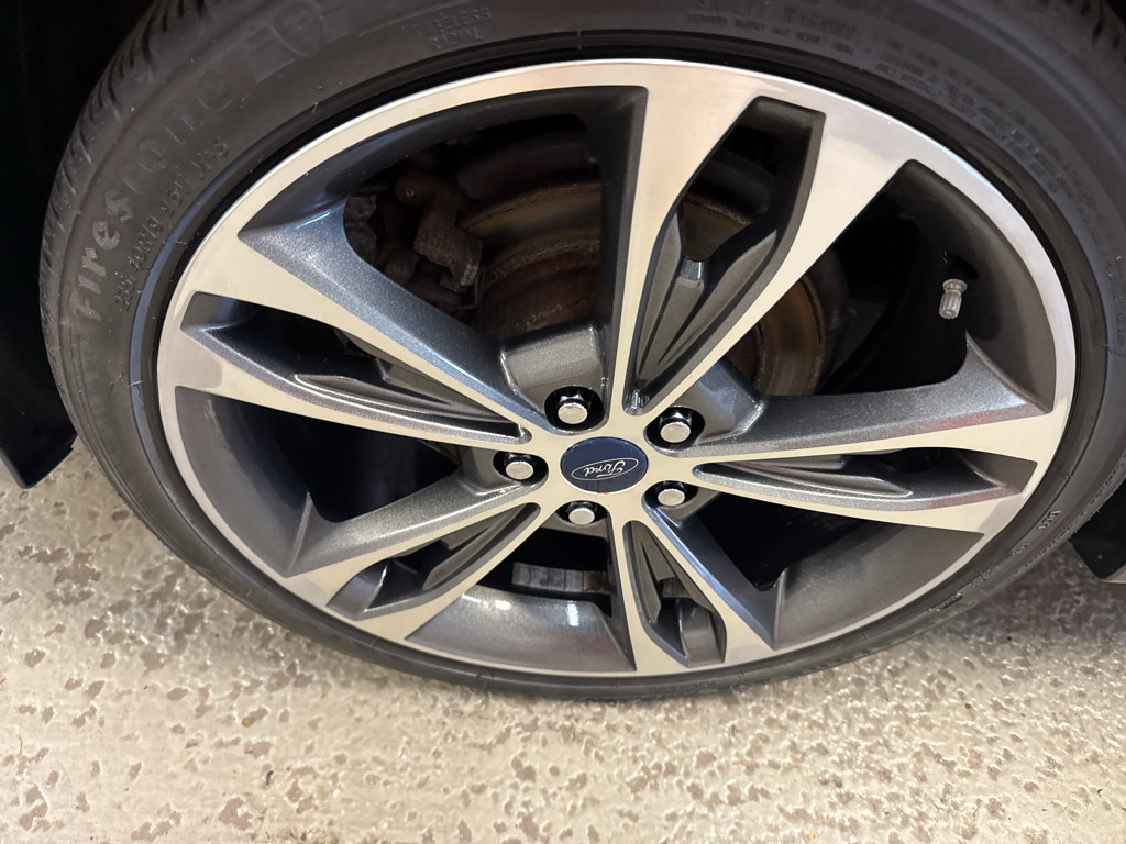 Used 2017 Ford Fusion Titanium AWD/4WD image 34
