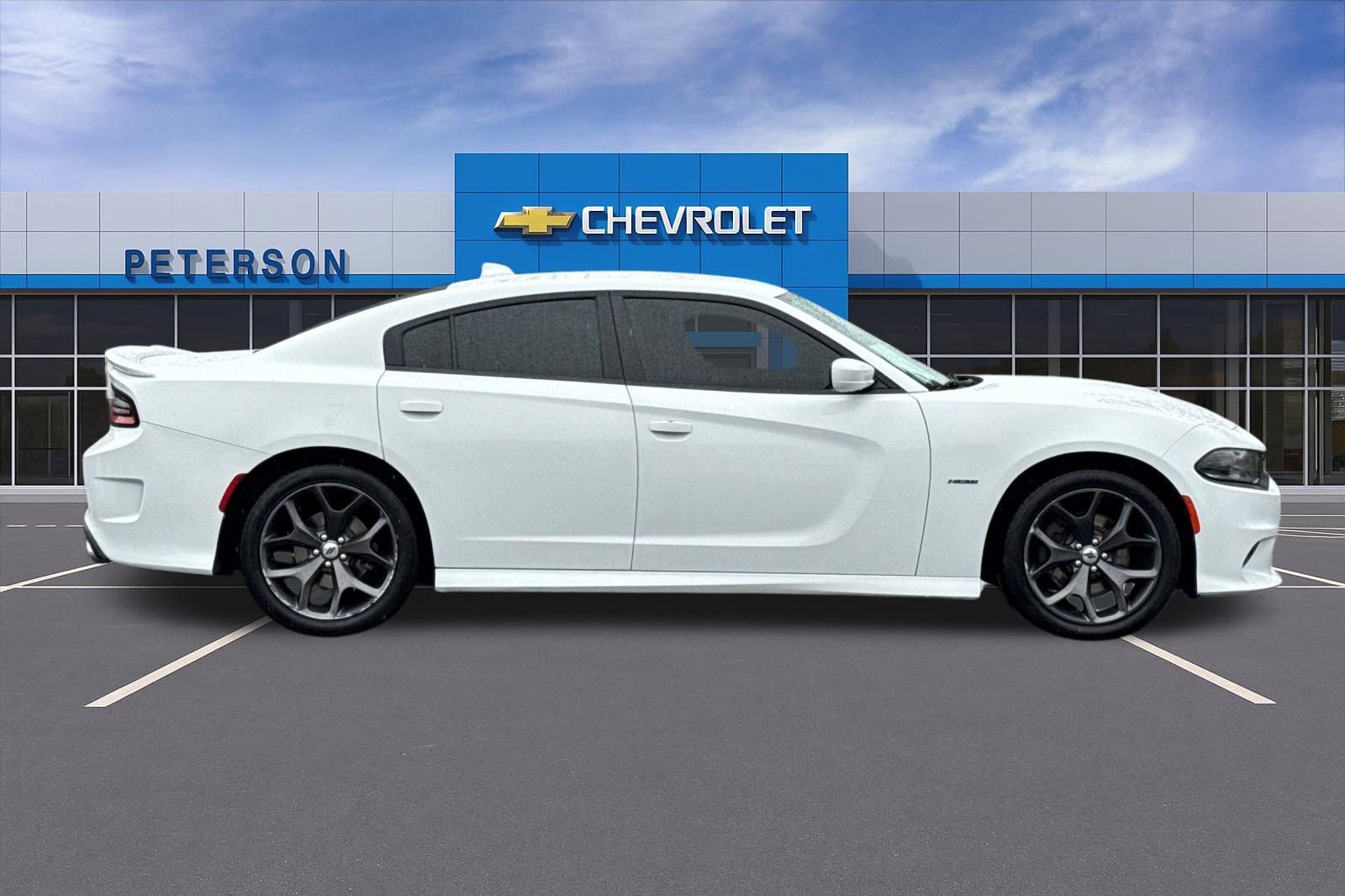 Used 2019 Dodge Charger R/T w/ Navigation & Travel Group image 3