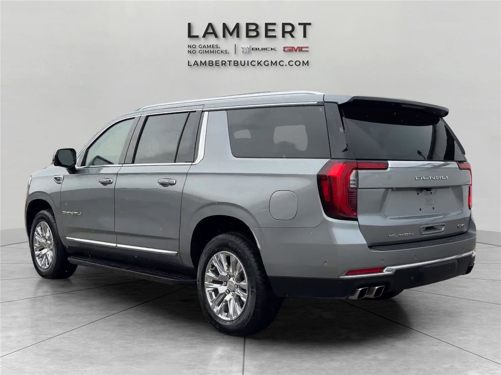 Used 2025 GMC Yukon XL Denali AWD/4WD image 3