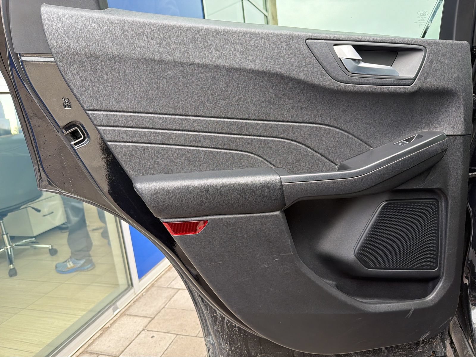 Used 2025 Ford Escape Platinum AWD/4WD image 22