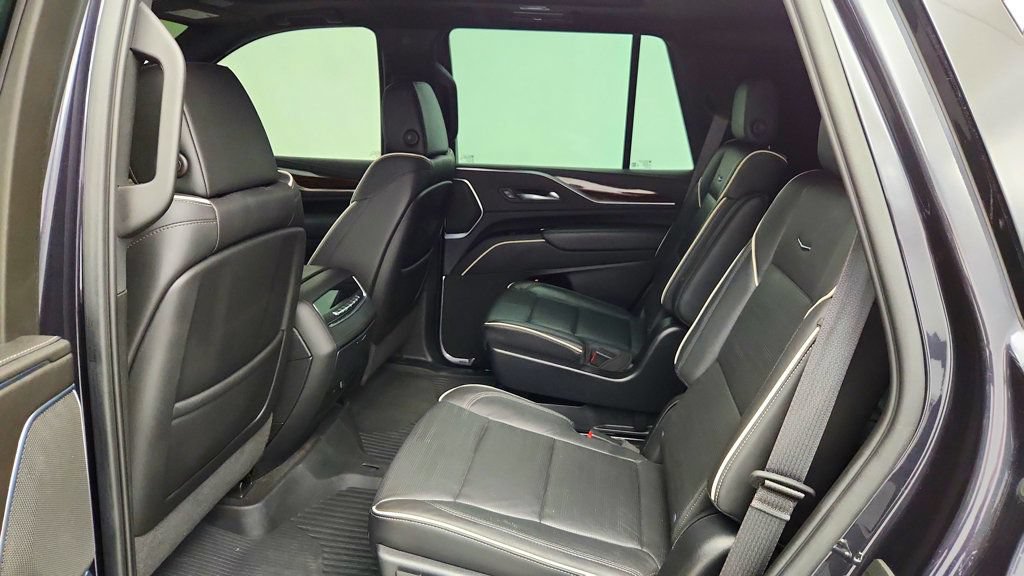Used 2022 Cadillac Escalade Premium Luxury RWD image 22