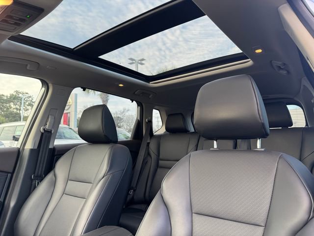 Used 2023 Nissan Rogue SV w/ SV Premium B Package image 12