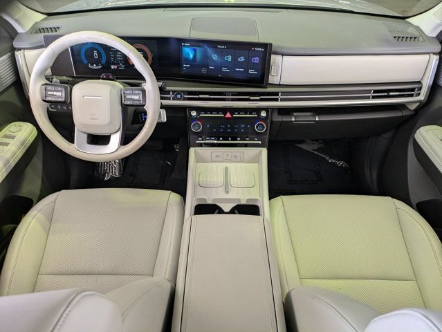Used 2025 Hyundai Santa Fe SEL AWD/4WD image 25