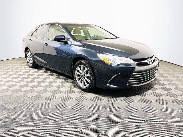 Certified 2017 Toyota Camry XLE FWD image 1