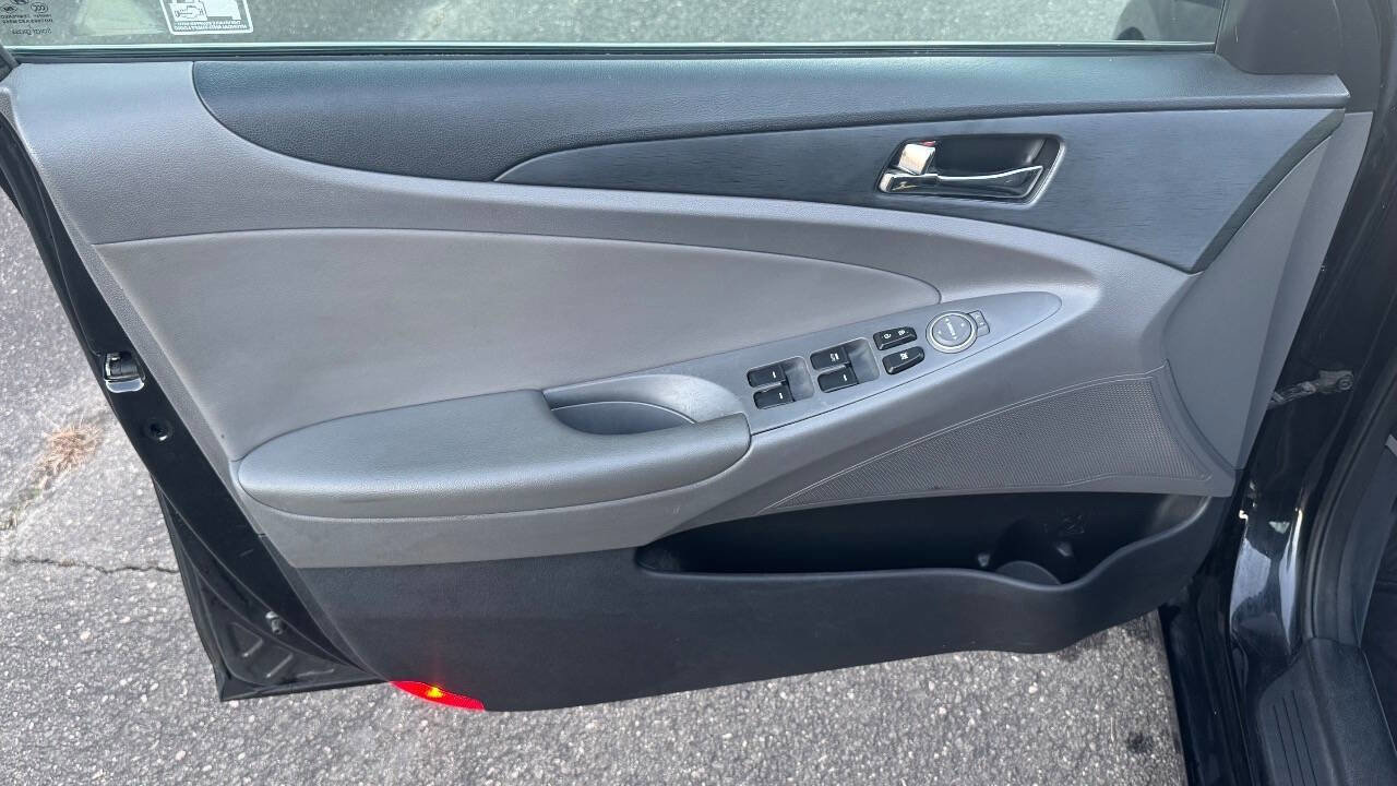 Used 2013 Hyundai Sonata GLS w/ Popular Equipment Pkg image 16