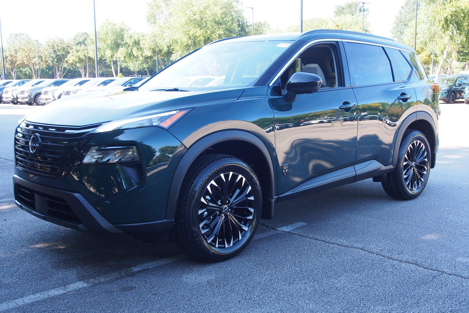 New 2026 Nissan Rogue Dark Armor FWD image 3