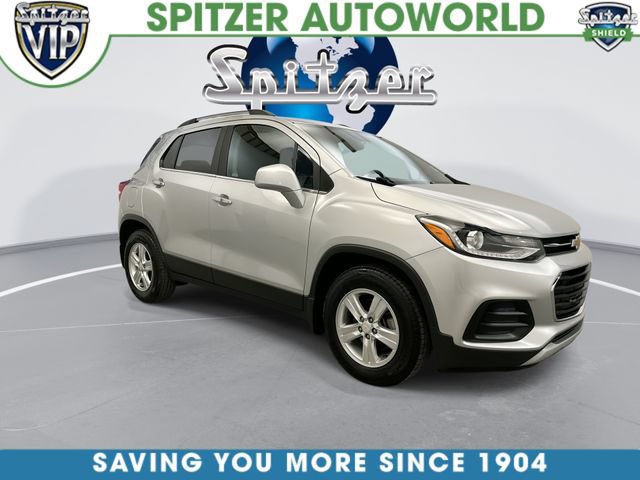 Used 2018 Chevrolet Trax LT w/ LT Convenience Package FWD image 3