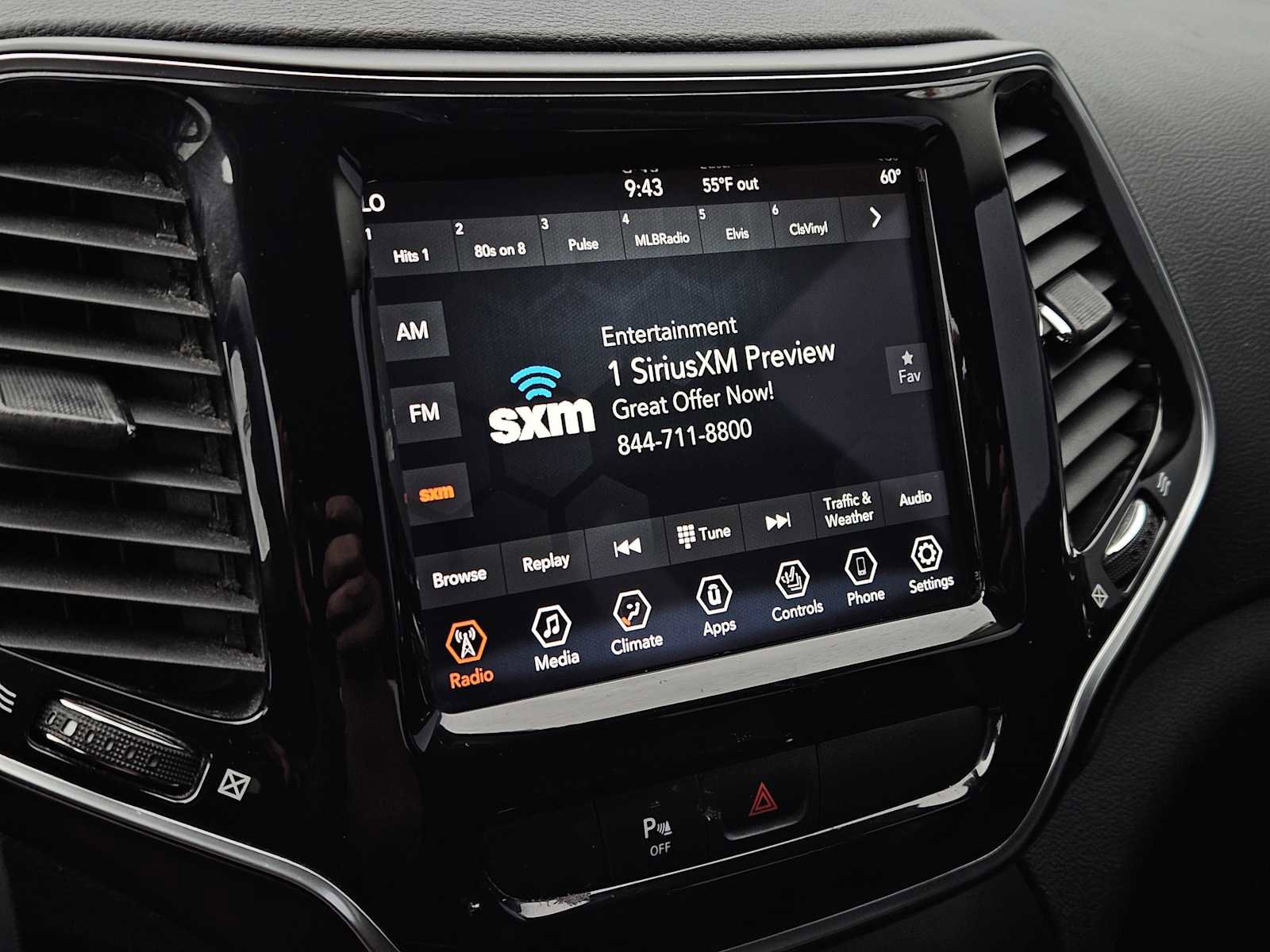 Used 2019 Jeep Cherokee Limited FWD image 17
