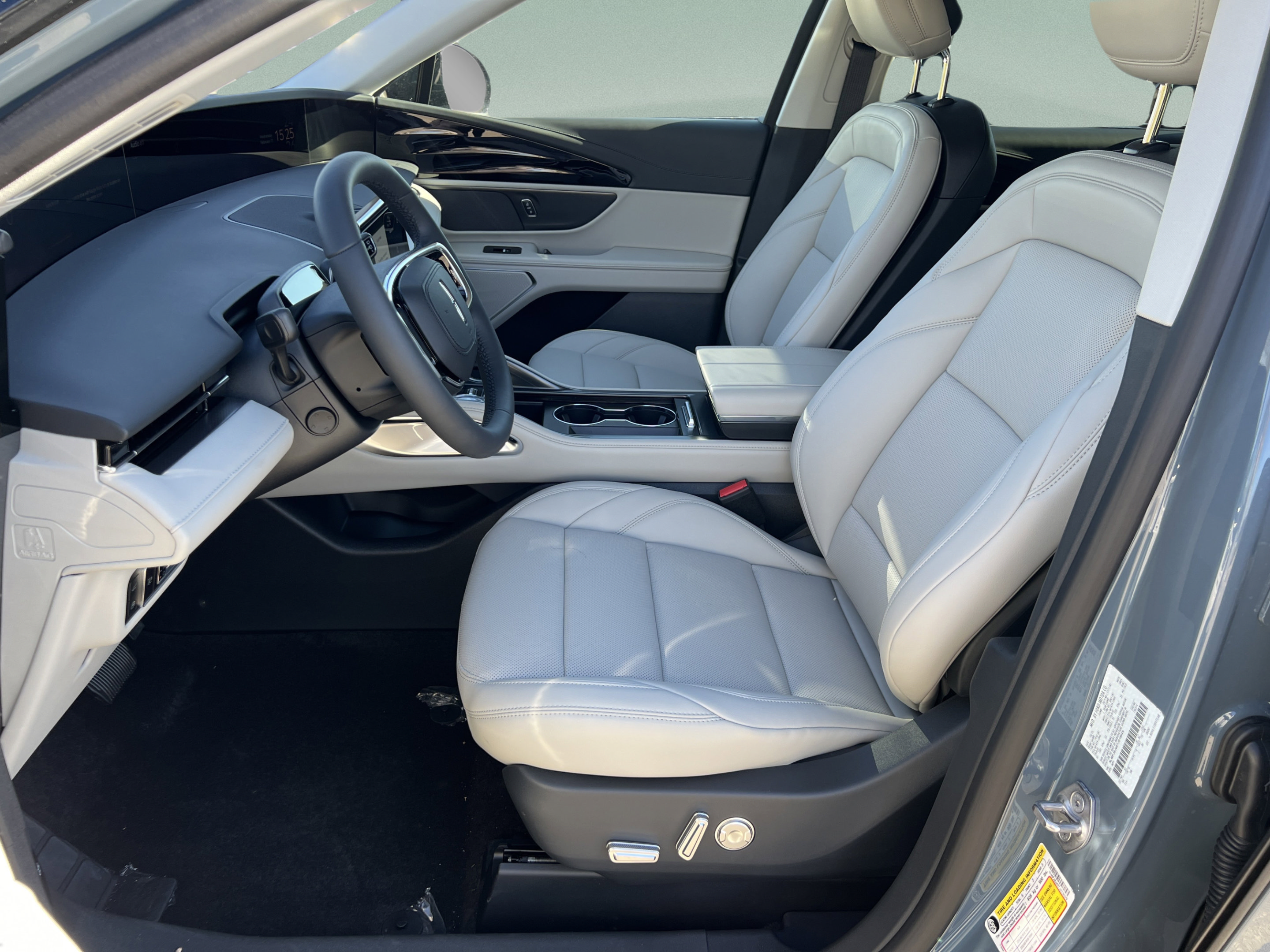 New 2026 Lincoln Nautilus Premier AWD/4WD image 21